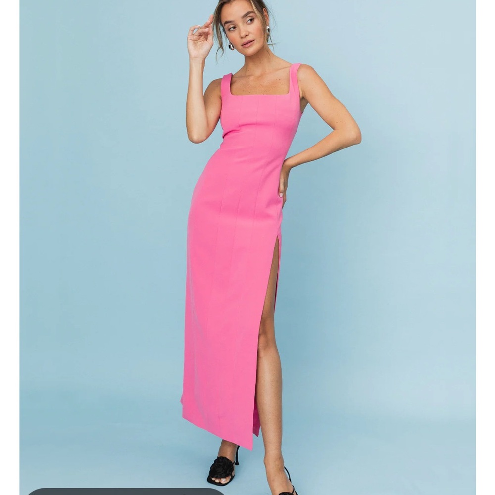 Elegant Pink Sleeveless Dress
